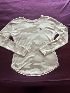 Abercrombie Long-Sleeve Camo Crewneck Top in Beige